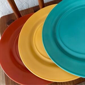 Set of 3 Vintage Hazel Atlas Ovide Platonite Moderntone plates Retro